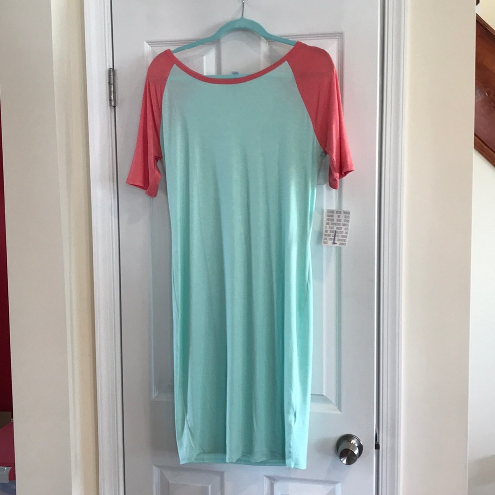 Large LuLaRoe Julia BNWT